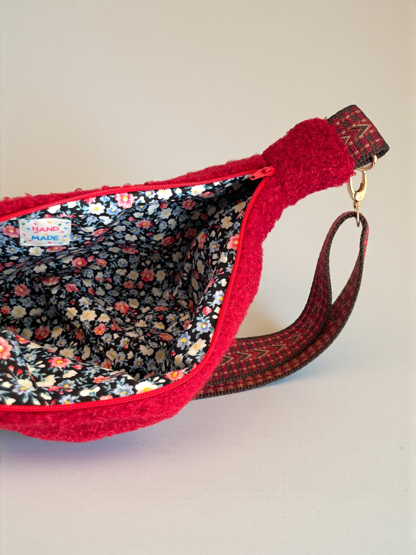 Sac Demi Lune bouclette Rouge